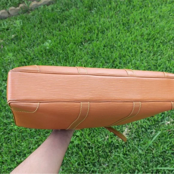 Vintage Louis Vuitton Porte Document Voyage Briefcase |Epi Leather LV Laptop Bag - Picture 9 of 13